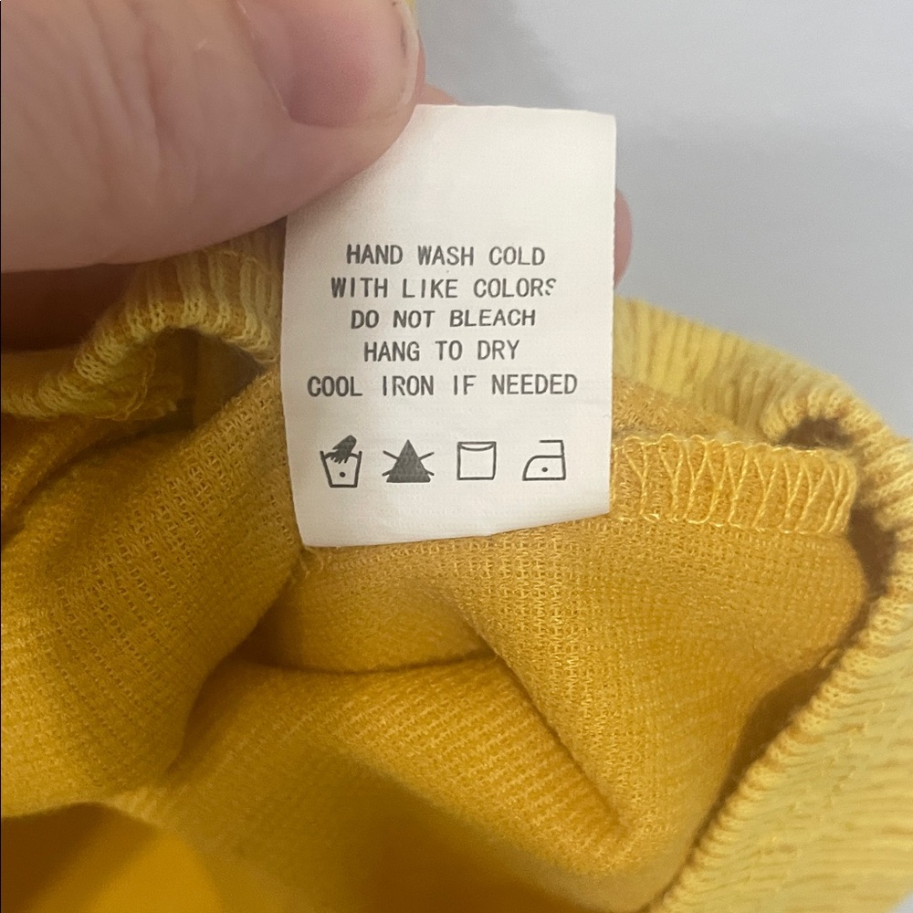 MELLODAY Vibrant Yellow Short Sleeve Top - Picture 7 of 8